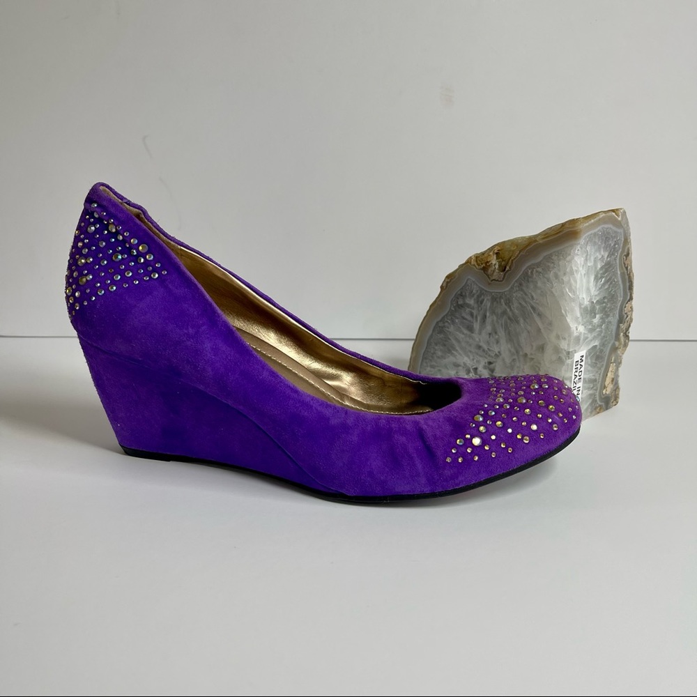 BCBG Purple Suede Women Shoes w/Rhinestones NWOT